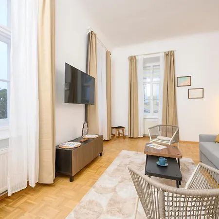 Spacious In For 6 People Apartman Graz