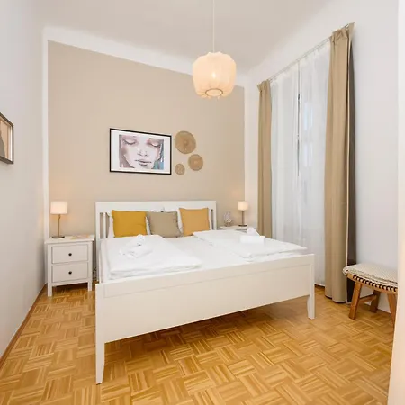 Spacious In For 6 People