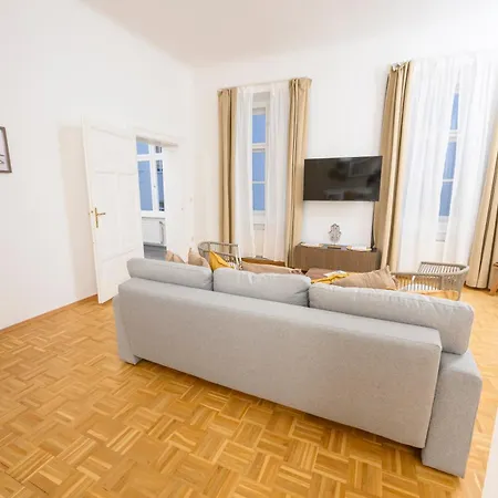 Spacious In For 6 People Apartman Graz