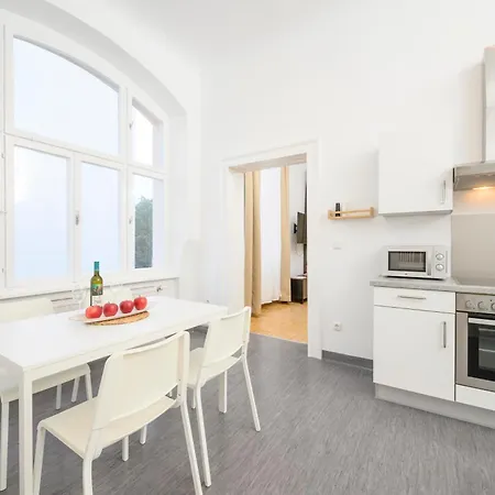 Apartman Spacious In For 6 People