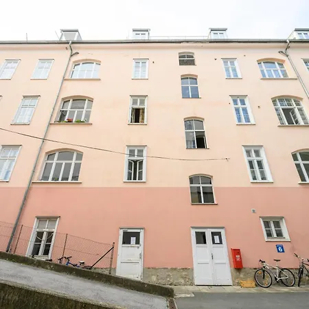 Spacious In For 6 People Apartman Graz