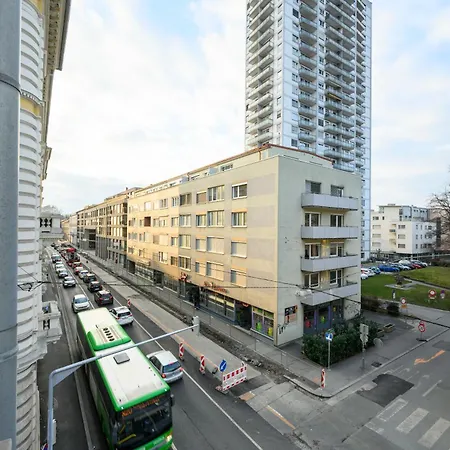 Spacious In For 6 People Graz