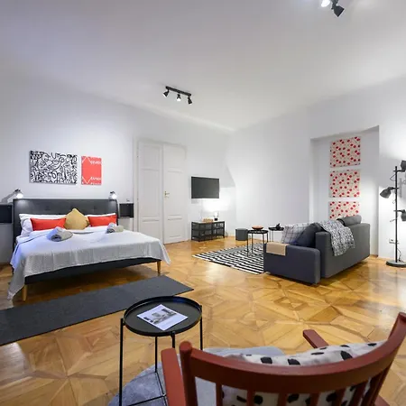 Apartman Spacious In For 6 People Graz