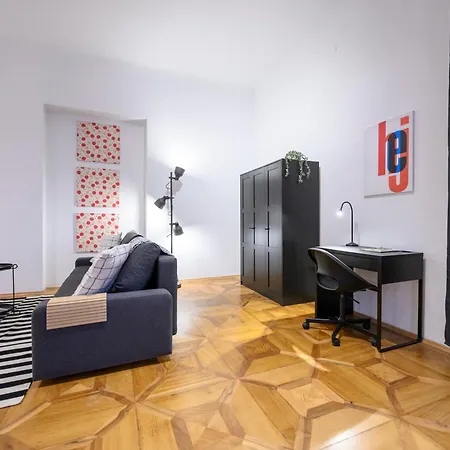 Spacious In For 6 People * Graz