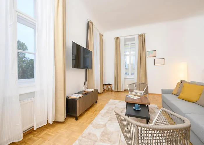 Spacious In For 6 People Apartament Graz