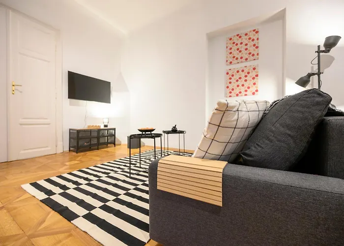 Spacious In For 6 People * Graz