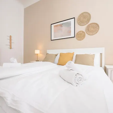 Spacious In For 6 People Apartament