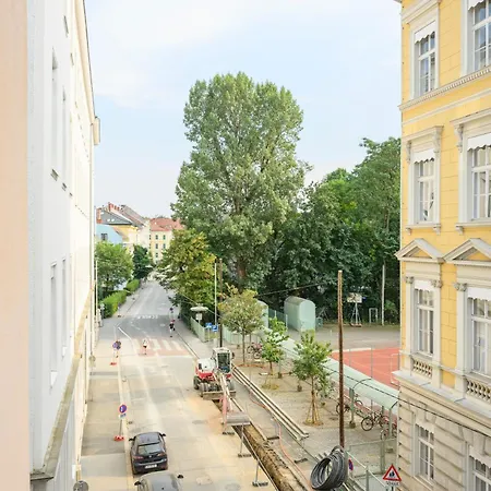 Διαμέρισμα Spacious In For 6 People