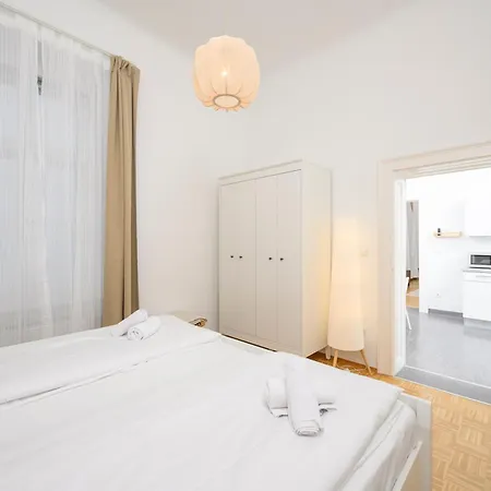 Spacious In For 6 People Γκρατς