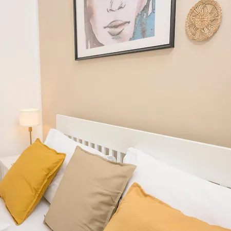 Daire Spacious In For 6 People Graz