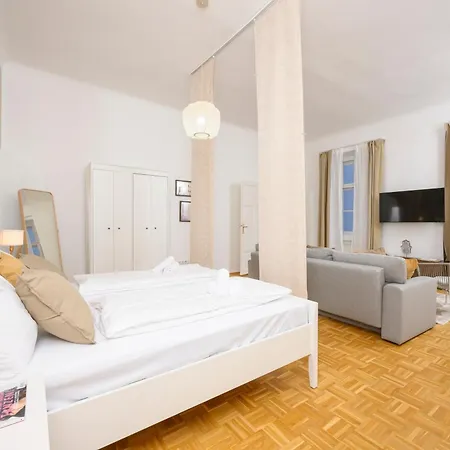 Apartament Spacious In For 6 People *