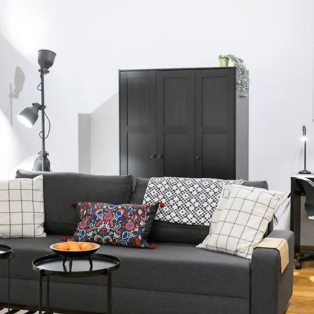 Spacious In For 6 People Apartament