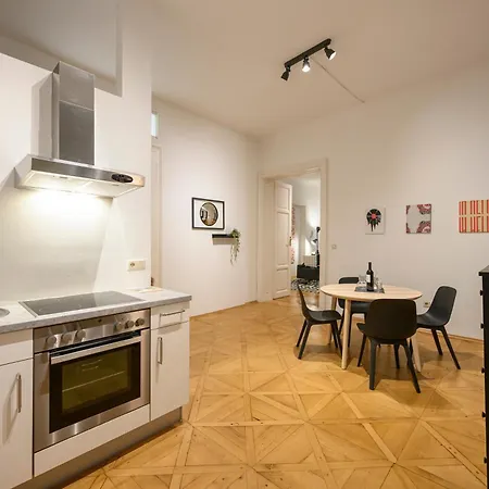 Spacious In For 6 People Apartament Graz
