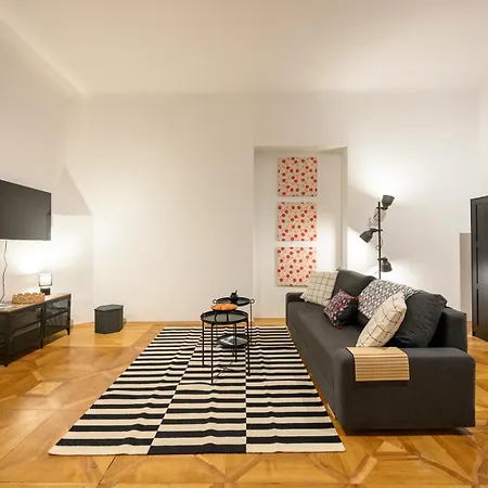 Apartament Spacious In For 6 People