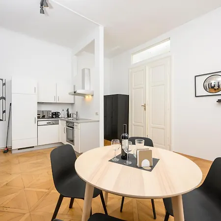 Spacious In For 6 People Apartament *
