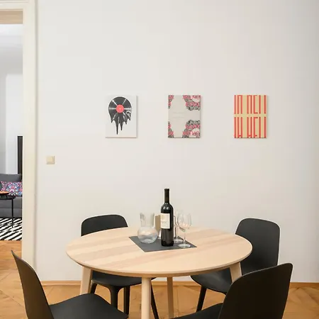 Spacious In For 6 People * Graz