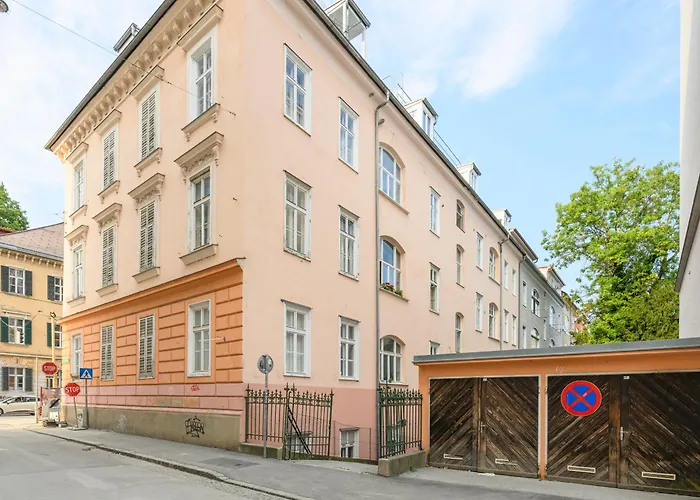 Apartman Spacious In For 6 People *