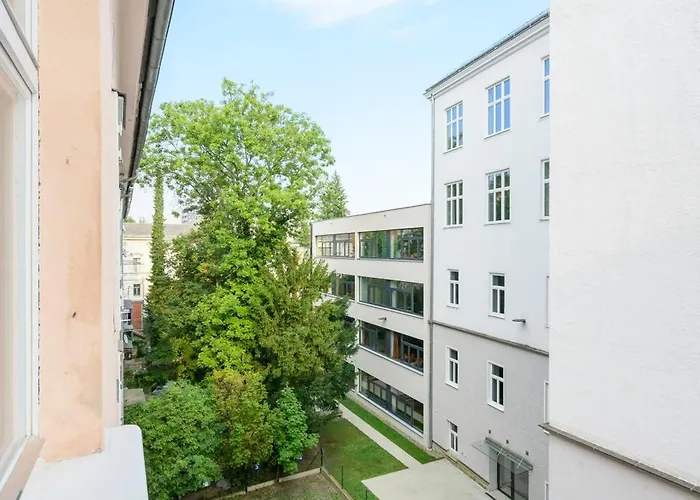 Spacious In For 6 People