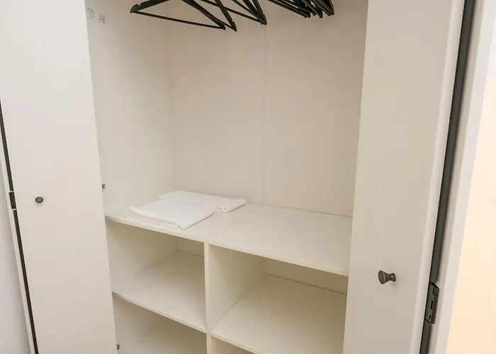 Apartman Spacious In For 6 People