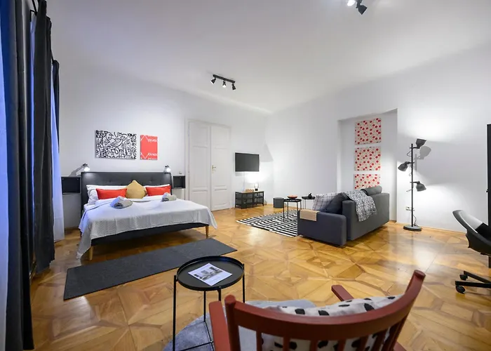 Appartamento Spacious In For 6 People Graz