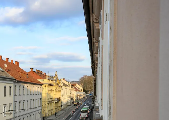 Spacious In For 6 People