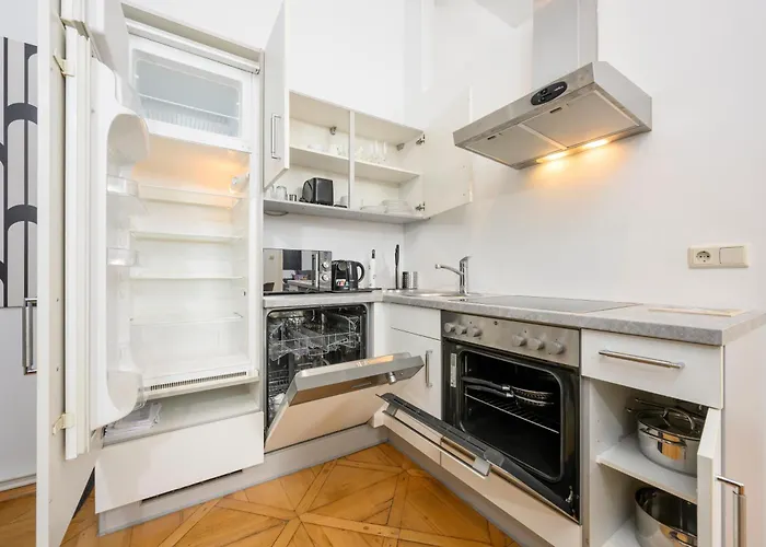 Spacious In For 6 People Apartman